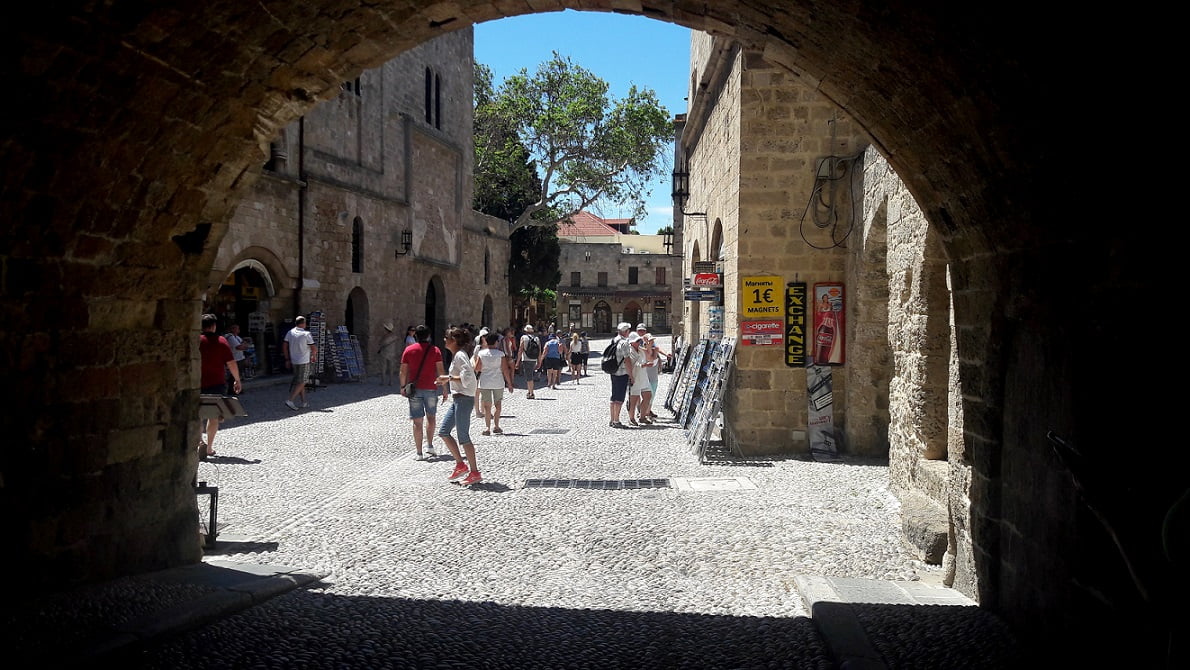 rhodes-old-medieval-town-archway-glimpses-of-the-world
