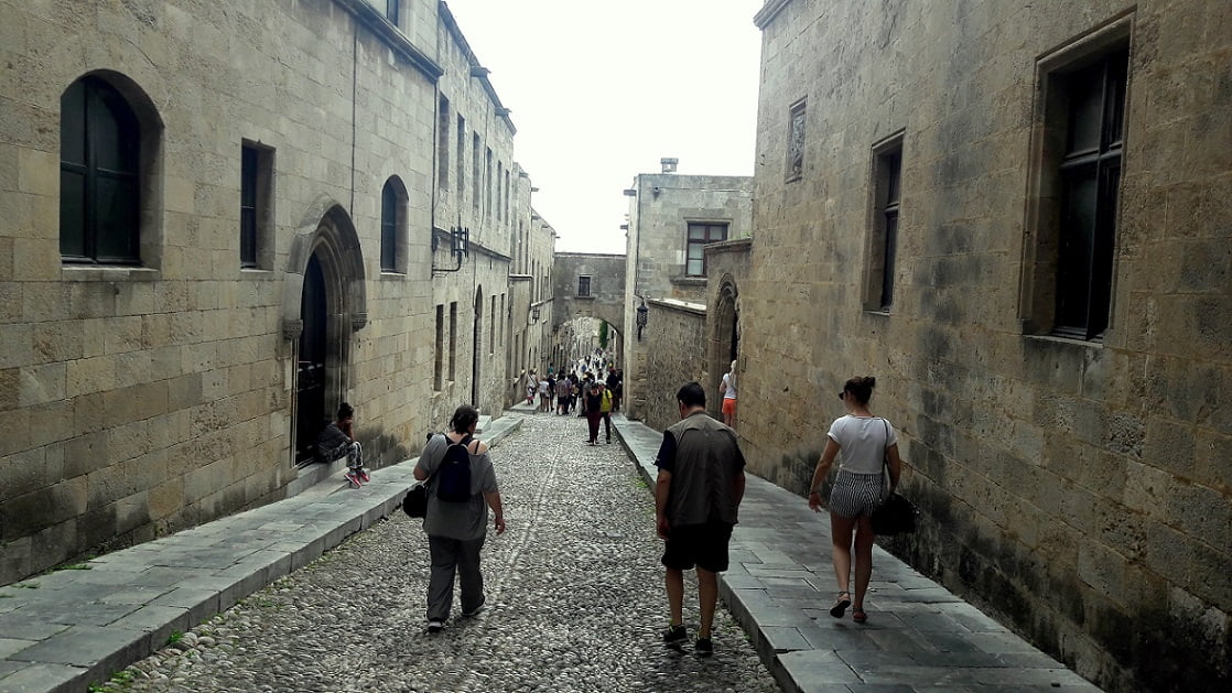 rhodes-old-medieval-street-glimpses-of-the-world