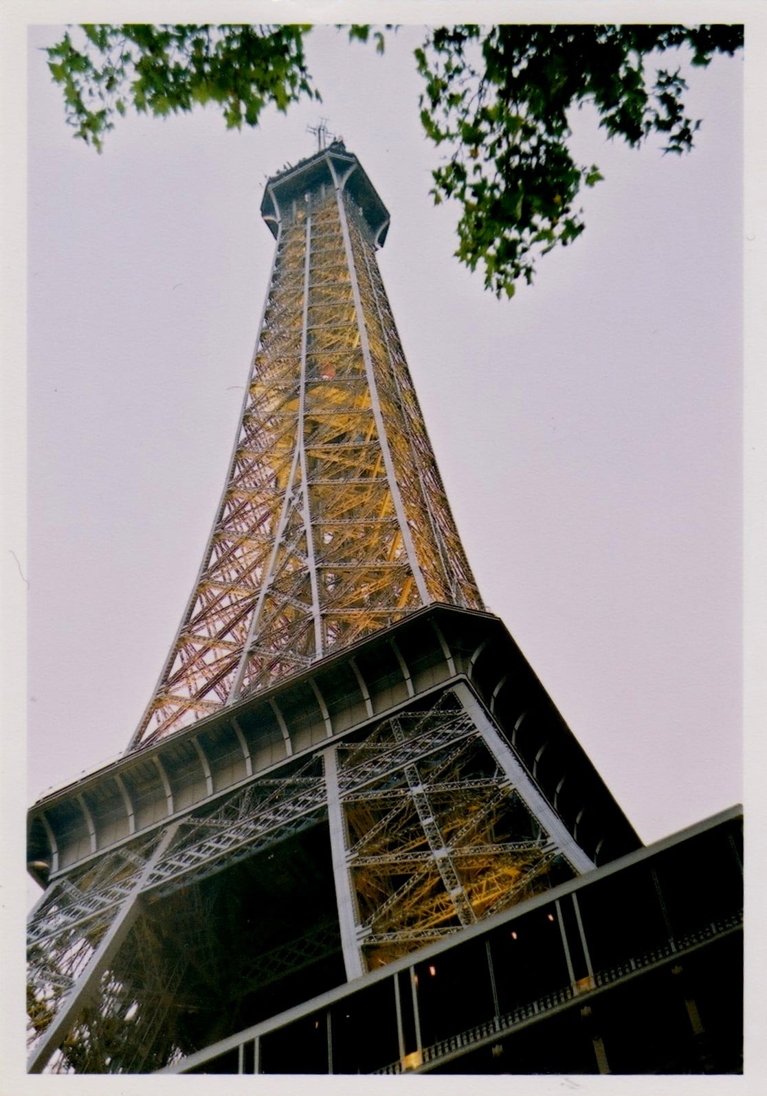 France-Eiffel-Tower-Paris-Glimpses-of-the-World