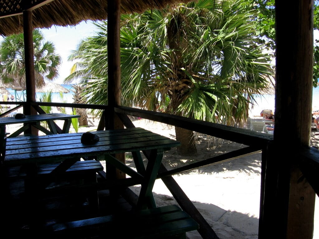 Cuba-beach-bar-Glimpses-of-The-World