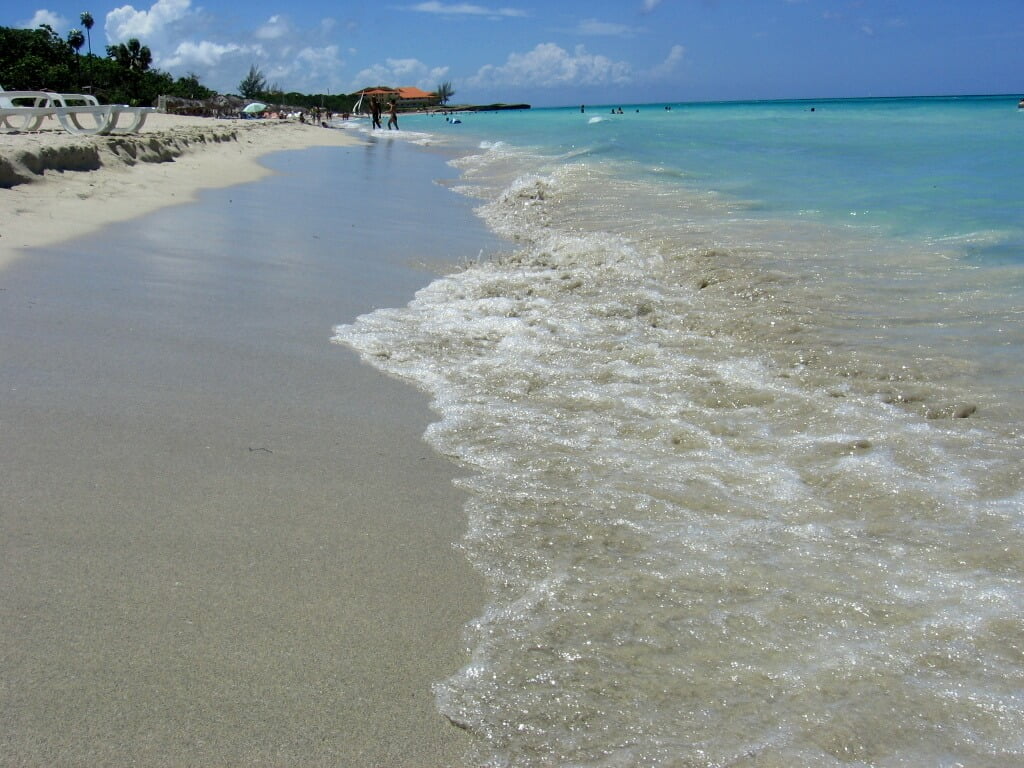 Cuba-beach-Glimpses-of-The-World