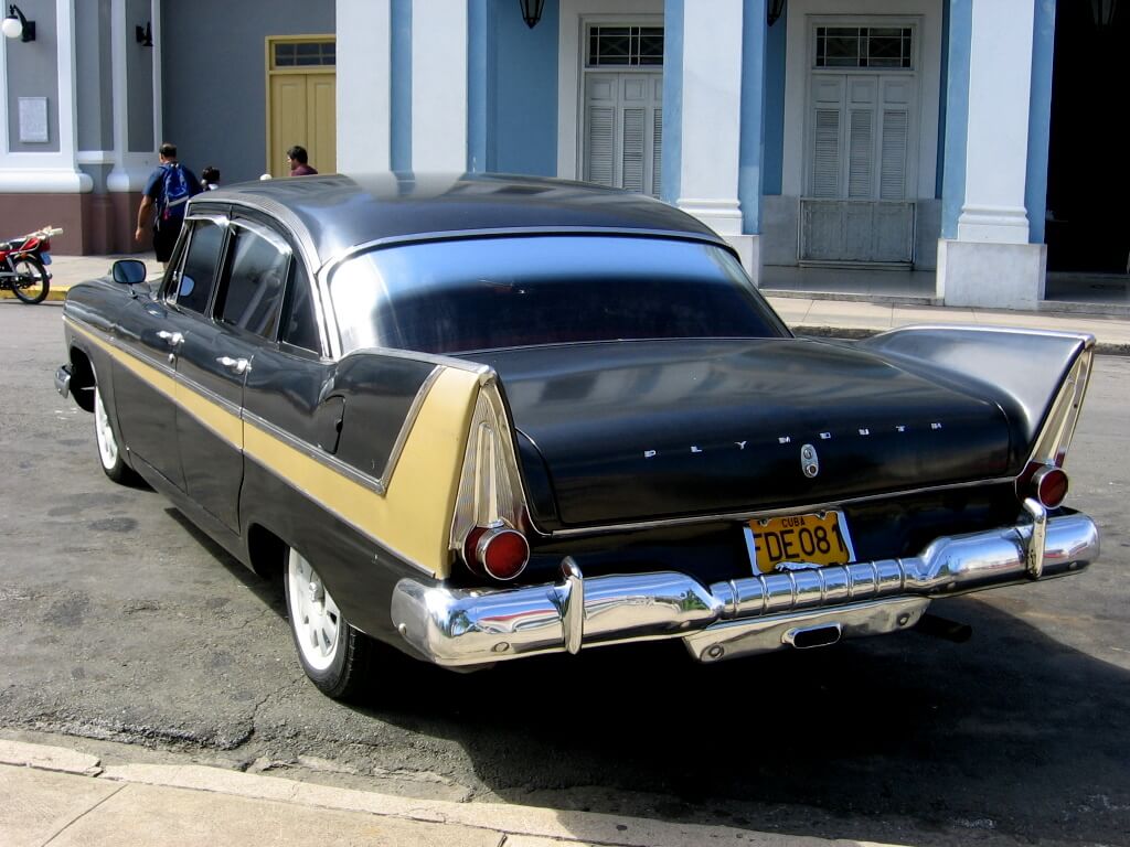 Havana-cars-Glimpses-of-The-World