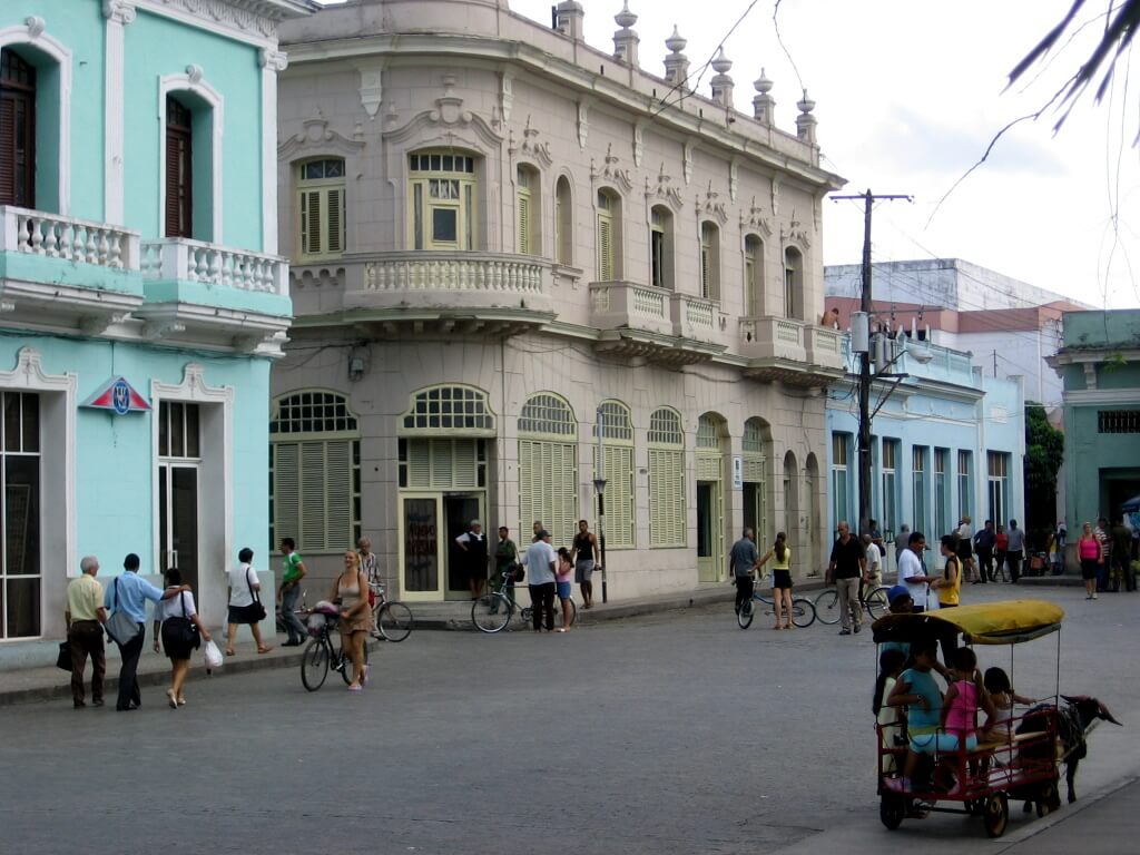 Cuba-Santa Clara building