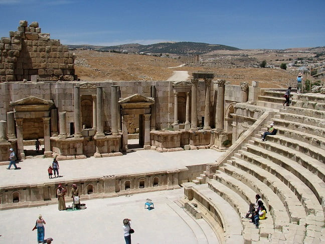 Jerash-ruins-Jordan-Glimpses-of-The-World