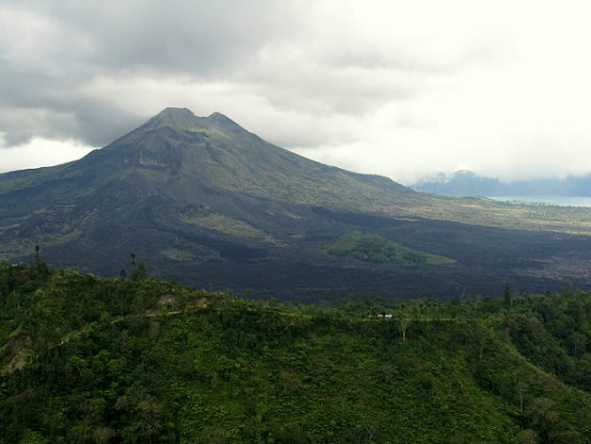 Bali-Mount-Agung-volcano-Glimpses-of-The-World