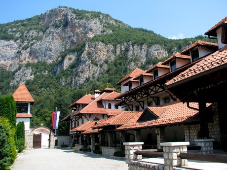 Serbia-travel-Kumanica-Monastery-Glimpses-of-The-World