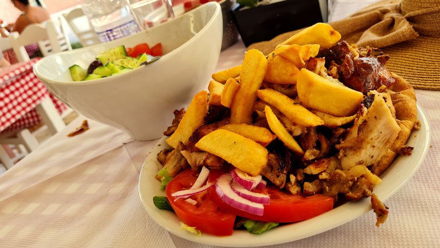 Greek-taverna-food-Glimpses-of-the-World