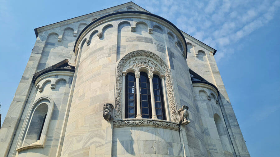 Three-part window Studenica