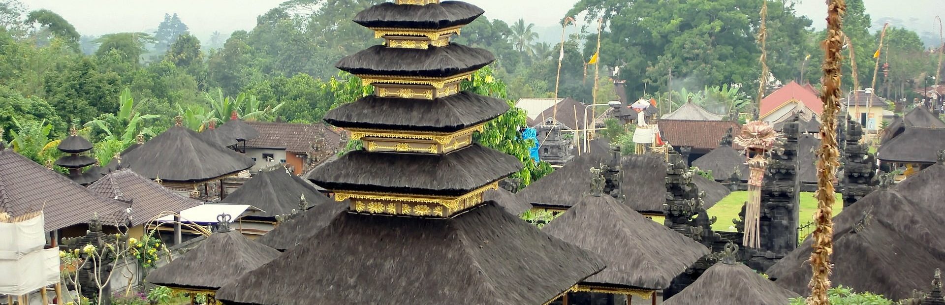Besakih-Temple-Glimpses-of-the-World