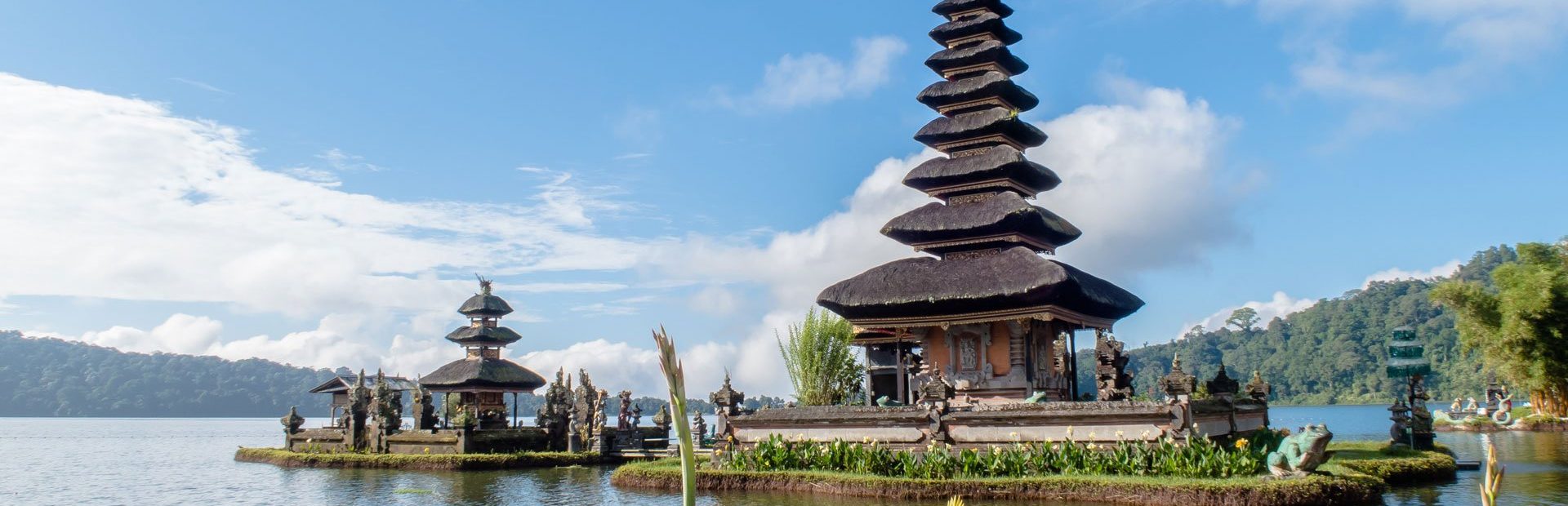 The-Prettiest-Temples-in-Bali